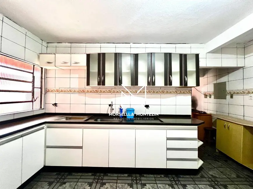 Foto 3 de Sobrado com 3 quartos à venda, 295m2 em Santa Rita 1, Londrina - PR