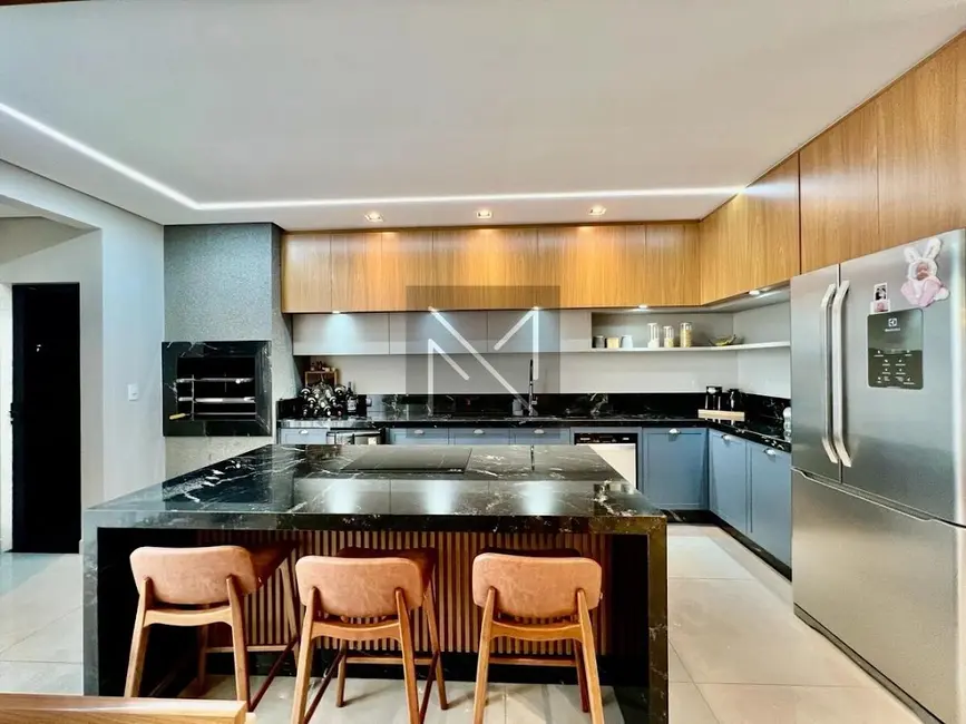 Sobrado com 3 quartos à venda, 125m2 em Cambe - PR - imagem 7 Foto 7 de Sobrado com 3 quartos à venda, 125m2 em Cambe - PR