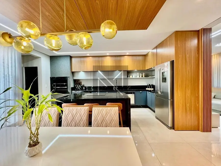 Sobrado com 3 quartos à venda, 125m2 em Cambe - PR - imagem 6 Foto 6 de Sobrado com 3 quartos à venda, 125m2 em Cambe - PR