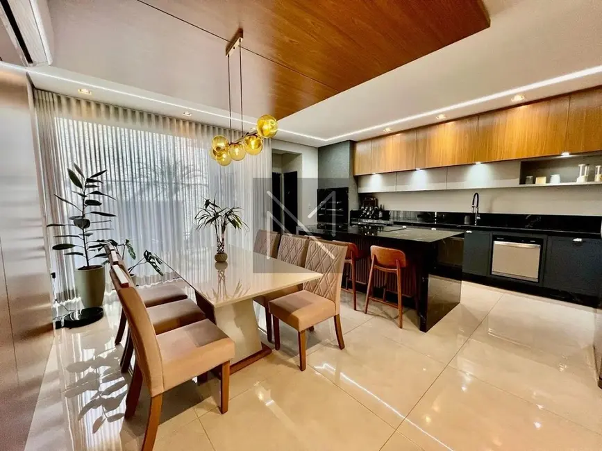 Sobrado com 3 quartos à venda, 125m2 em Cambe - PR - imagem 4 Foto 4 de Sobrado com 3 quartos à venda, 125m2 em Cambe - PR