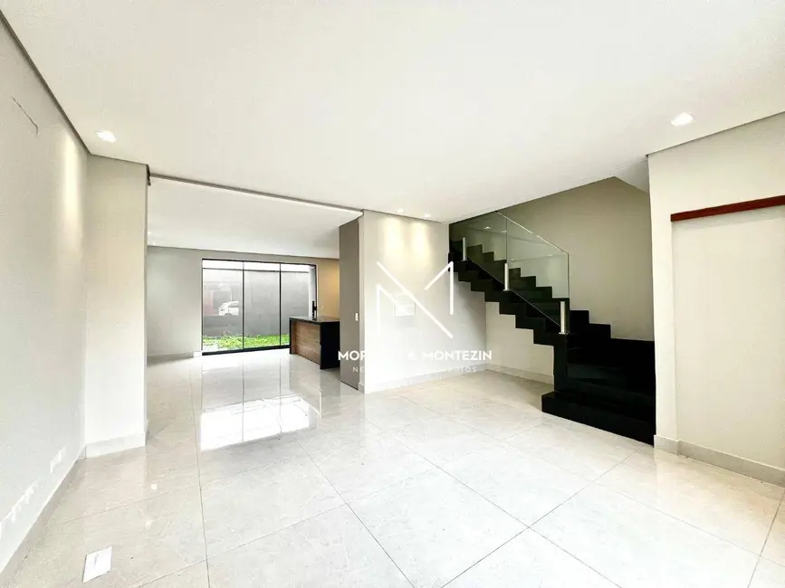 Sobrado com 3 quartos à venda, 126m2 em Cambe - PR - imagem 3 Foto 3 de Sobrado com 3 quartos à venda, 126m2 em Cambe - PR