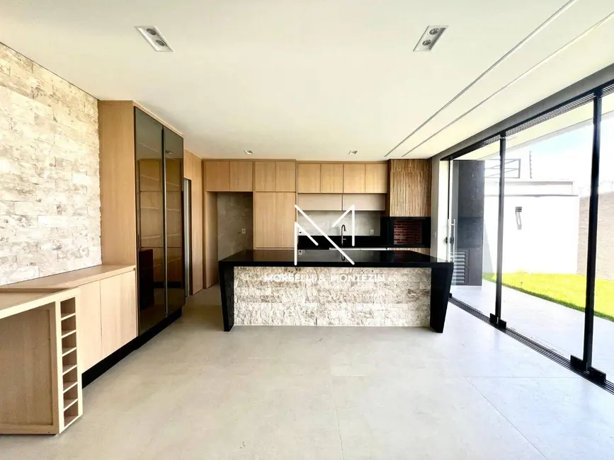 Sobrado com 3 quartos à venda, 170m2 em Londrina - PR - imagem 6 Foto 6 de Sobrado com 3 quartos à venda, 170m2 em Londrina - PR