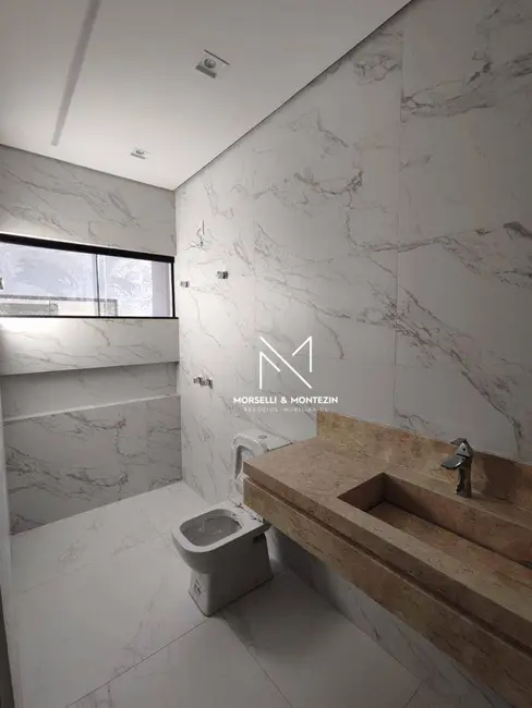 Sobrado com 3 quartos à venda, 170m2 em Londrina - PR - imagem 8 Foto 8 de Sobrado com 3 quartos à venda, 170m2 em Londrina - PR