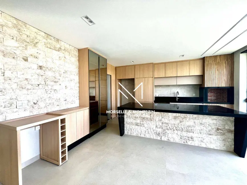 Sobrado com 3 quartos à venda, 170m2 em Londrina - PR - imagem 7 Foto 7 de Sobrado com 3 quartos à venda, 170m2 em Londrina - PR