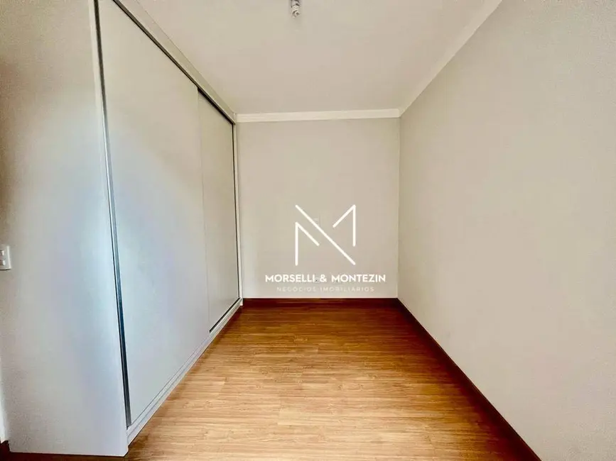 Sobrado com 3 quartos à venda, 250m2 em Centro, Cambe - PR - imagem 9 Foto 9 de Sobrado com 3 quartos à venda, 250m2 em Centro, Cambe - PR