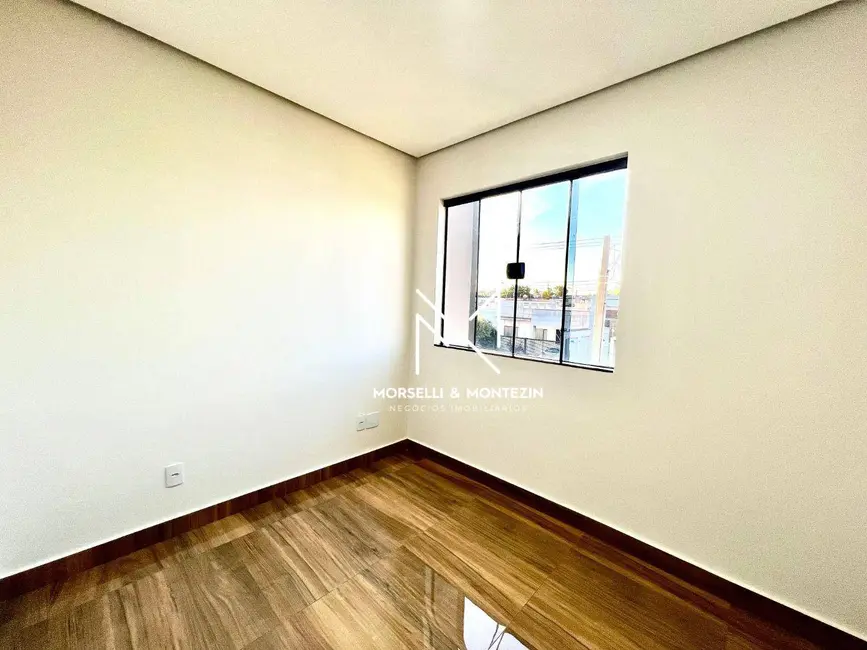 Foto 6 de Sobrado com 3 quartos à venda, 126m2 em Colúmbia, Londrina - PR