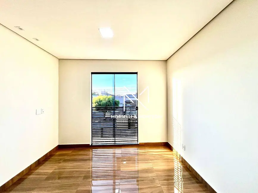 Foto 8 de Sobrado com 3 quartos à venda, 126m2 em Colúmbia, Londrina - PR