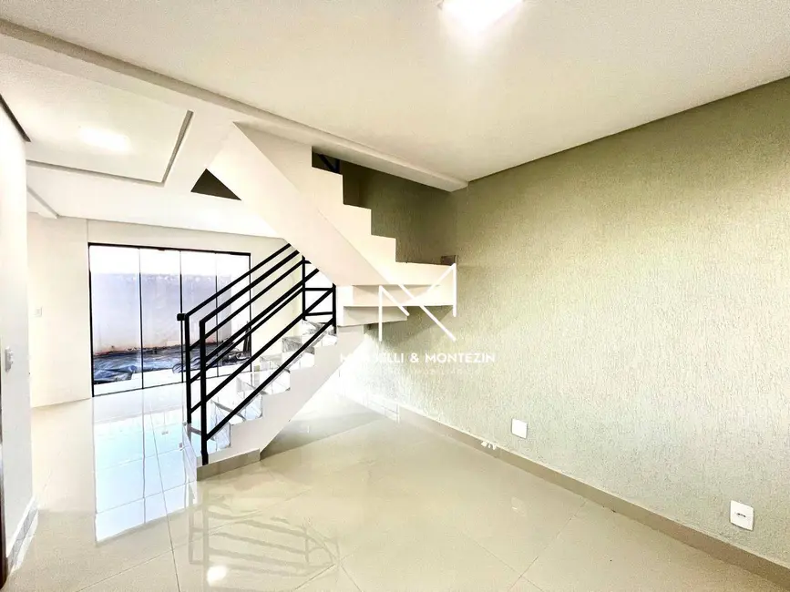 Foto 3 de Sobrado com 3 quartos à venda, 126m2 em Colúmbia, Londrina - PR