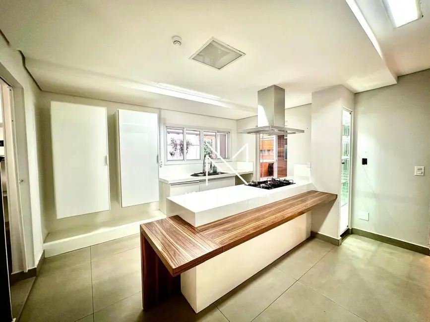 Foto 6 de Sobrado com 4 quartos à venda e para alugar, 396m2 em Esperança, Londrina - PR