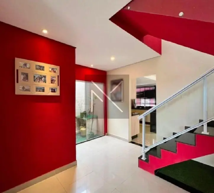 Foto 7 de Sobrado com 3 quartos à venda, 250m2 em Jardim Tókio, Londrina - PR