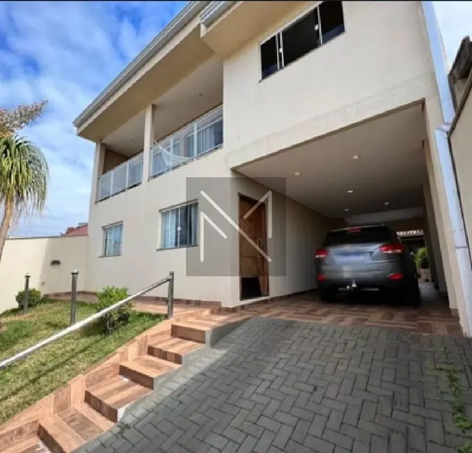 Foto 2 de Sobrado com 3 quartos à venda, 250m2 em Jardim Tókio, Londrina - PR