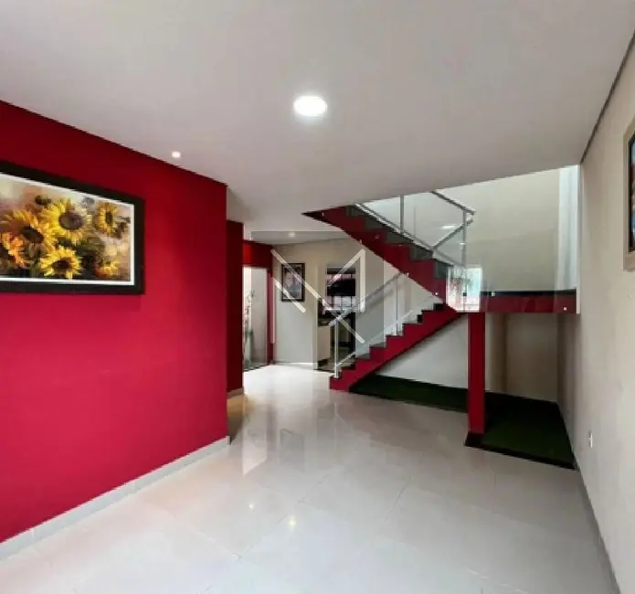 Foto 9 de Sobrado com 3 quartos à venda, 250m2 em Jardim Tókio, Londrina - PR