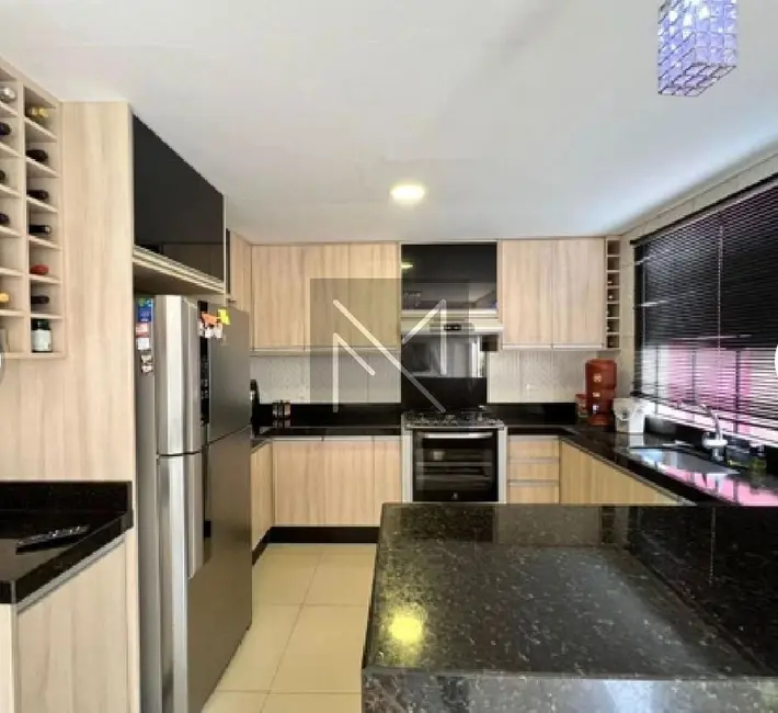 Foto 6 de Sobrado com 3 quartos à venda, 250m2 em Jardim Tókio, Londrina - PR