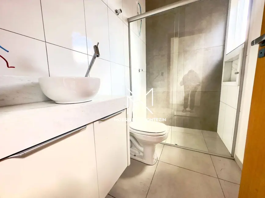 Casa com 3 quartos à venda, 202m2 em Colúmbia, Londrina - PR - imagem 7 Foto 7 de Casa com 3 quartos à venda, 202m2 em Colúmbia, Londrina - PR