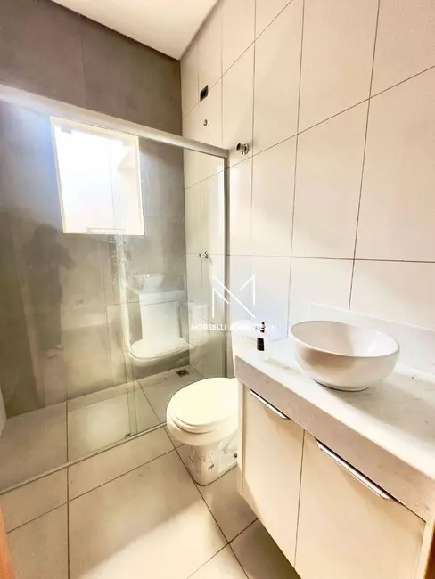 Casa com 3 quartos à venda, 202m2 em Colúmbia, Londrina - PR - imagem 9 Foto 9 de Casa com 3 quartos à venda, 202m2 em Colúmbia, Londrina - PR