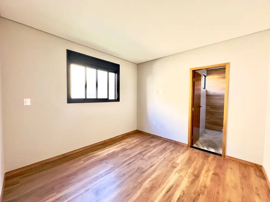 Casa com 3 quartos à venda, 134m2 em Jardim Ecoville I, Cambe - PR - imagem 9 Foto 9 de Casa com 3 quartos à venda, 134m2 em Jardim Ecoville I, Cambe - PR