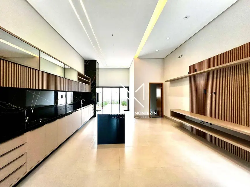 Foto 6 de Sobrado com 4 quartos à venda, 300m2 em Centro, Cambe - PR