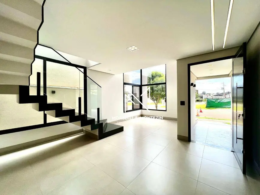 Foto 5 de Sobrado com 4 quartos à venda, 300m2 em Centro, Cambe - PR