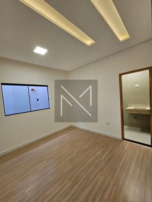 Casa com 3 quartos à venda, 135m2 em Londrina - PR - imagem 9 Foto 9 de Casa com 3 quartos à venda, 135m2 em Londrina - PR