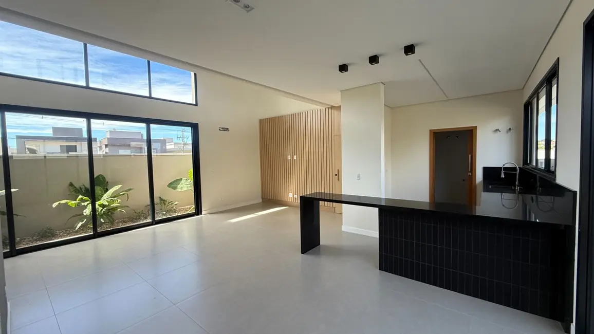 Foto 9 de Sobrado com 3 quartos à venda, 252m2 em Jardim da Luz, Londrina - PR