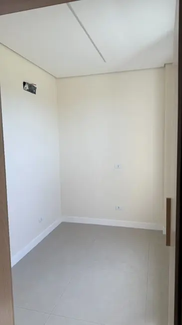 Foto 4 de Sobrado com 3 quartos à venda, 252m2 em Jardim da Luz, Londrina - PR