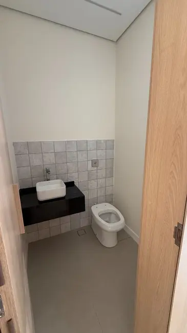 Foto 6 de Sobrado com 3 quartos à venda, 252m2 em Jardim da Luz, Londrina - PR