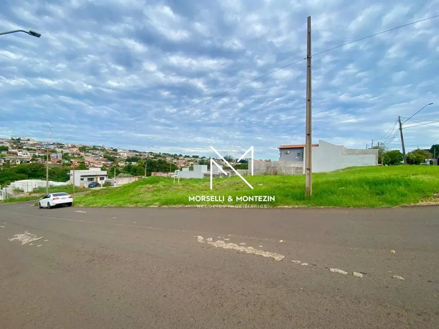 Foto 1 de Terreno / Lote à venda, 628m2 em Colinas, Londrina - PR