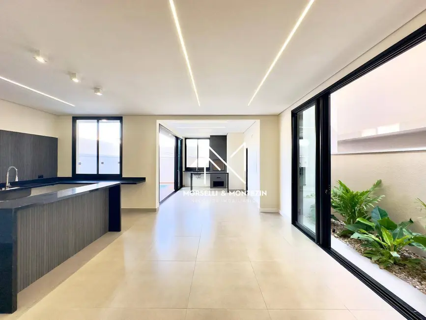 Foto 3 de Sobrado com 3 quartos à venda, 253m2 em Londrina - PR