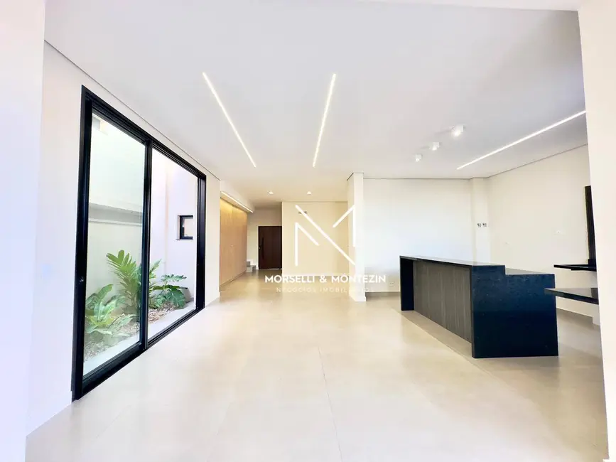 Foto 2 de Sobrado com 3 quartos à venda, 253m2 em Londrina - PR