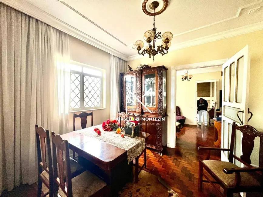 Foto 7 de Casa com 3 quartos à venda, 520m2 em Santa Mariana - PR