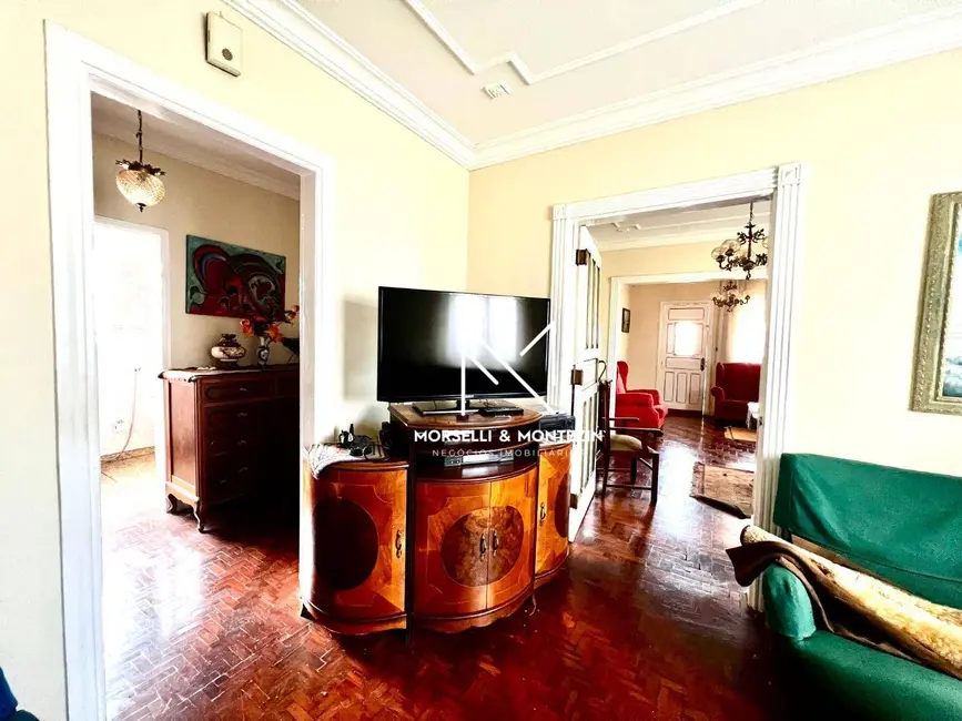 Foto 9 de Casa com 3 quartos à venda, 520m2 em Santa Mariana - PR