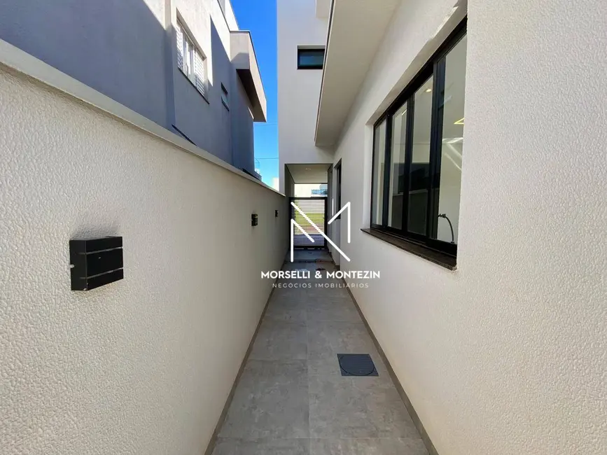 Foto 3 de Sobrado com 3 quartos à venda, 260m2 em Conjunto Habitacional Alexandre Urbanas, Londrina - PR