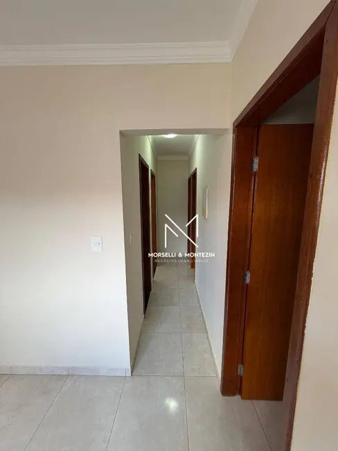 Foto 9 de Casa com 3 quartos à venda, 250m2 em Santiago, Londrina - PR