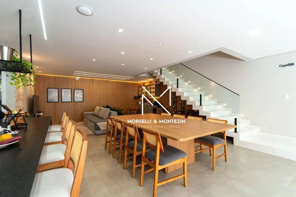 Foto 5 de Sobrado com 3 quartos à venda, 250m2 em Universitário, Londrina - PR