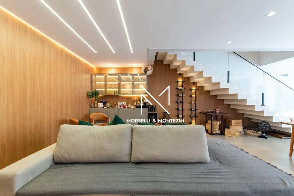 Foto 8 de Sobrado com 3 quartos à venda, 250m2 em Universitário, Londrina - PR