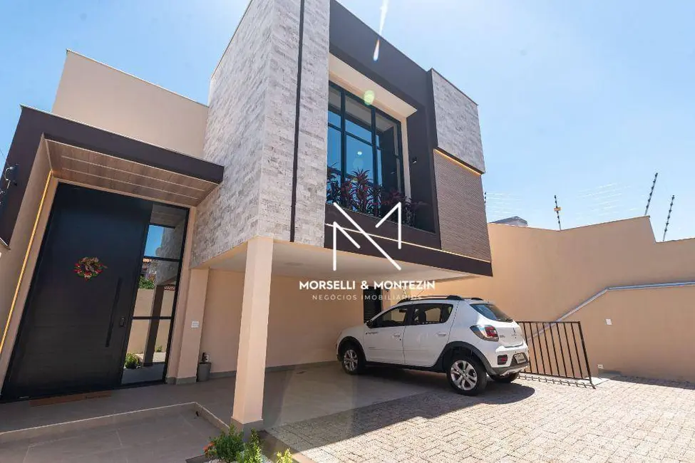 Foto 2 de Sobrado com 3 quartos à venda, 250m2 em Universitário, Londrina - PR