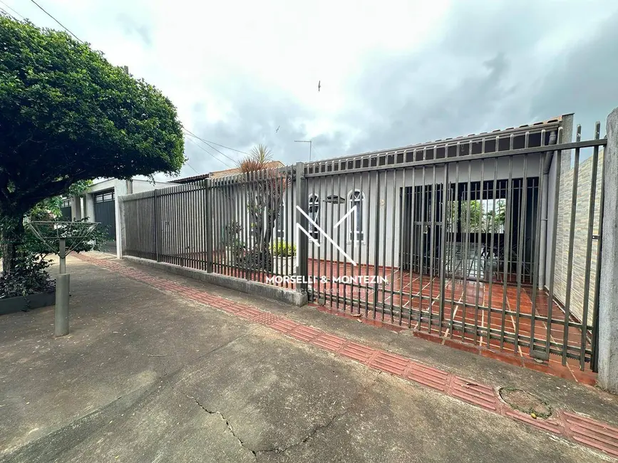 Foto 2 de Casa com 2 quartos à venda, 300m2 em São Pedro, Londrina - PR