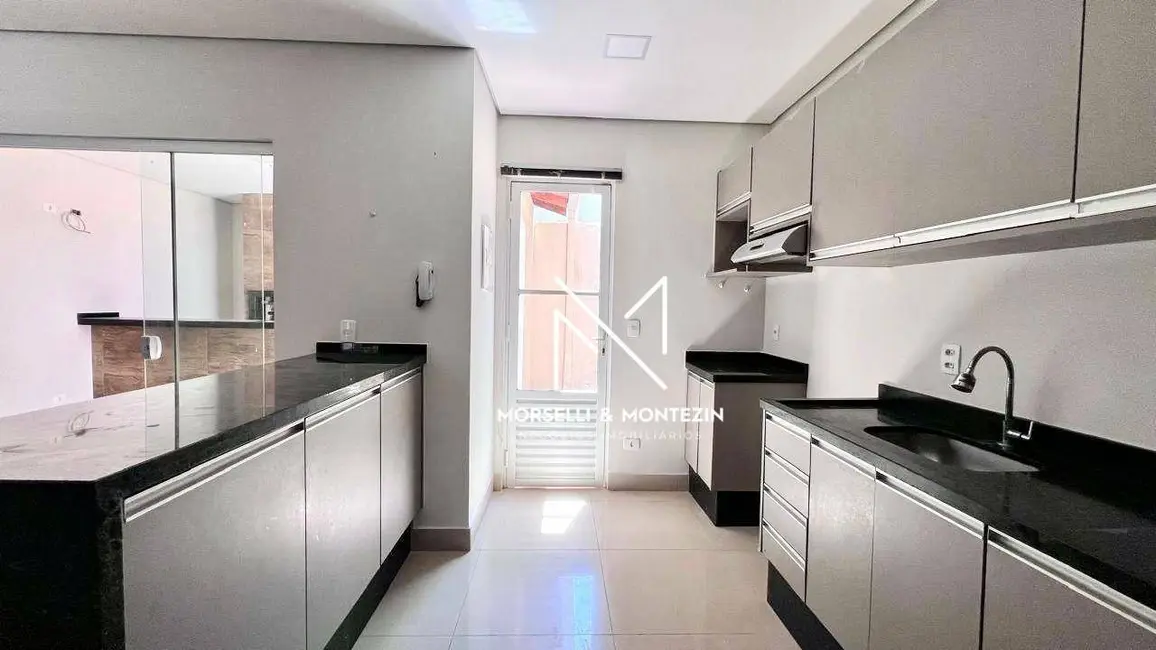 Casa de Condomínio com 3 quartos à venda, 150m2 em Heimtal, Londrina - PR - imagem 6 Foto 6 de Casa de Condomínio com 3 quartos à venda, 150m2 em Heimtal, Londrina - PR