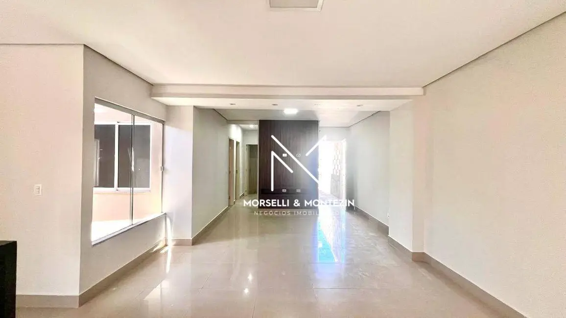 Casa de Condomínio com 3 quartos à venda, 150m2 em Heimtal, Londrina - PR - imagem 4 Foto 4 de Casa de Condomínio com 3 quartos à venda, 150m2 em Heimtal, Londrina - PR