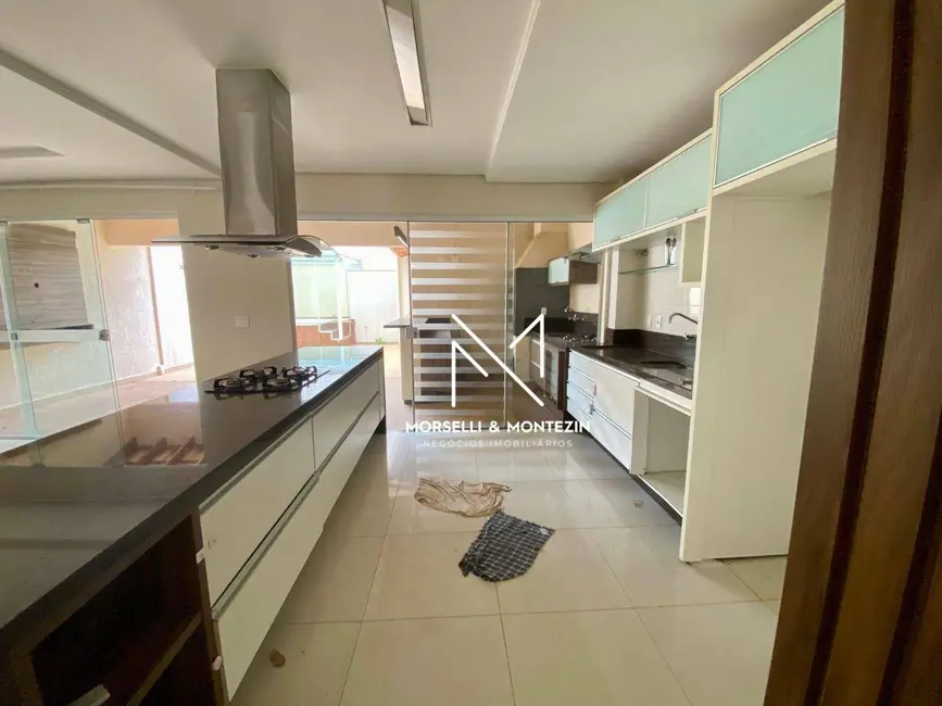 Foto 3 de Sobrado com 3 quartos à venda, 333m2 em Tucano, Londrina - PR