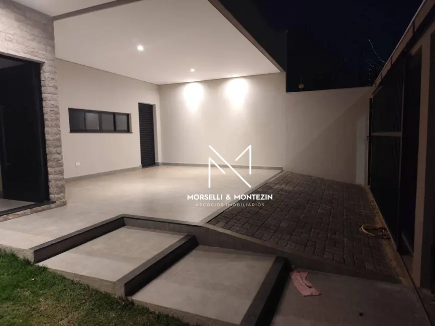 Foto 3 de Casa com 3 quartos à venda, 250m2 em Loteamento Chamonix, Londrina - PR