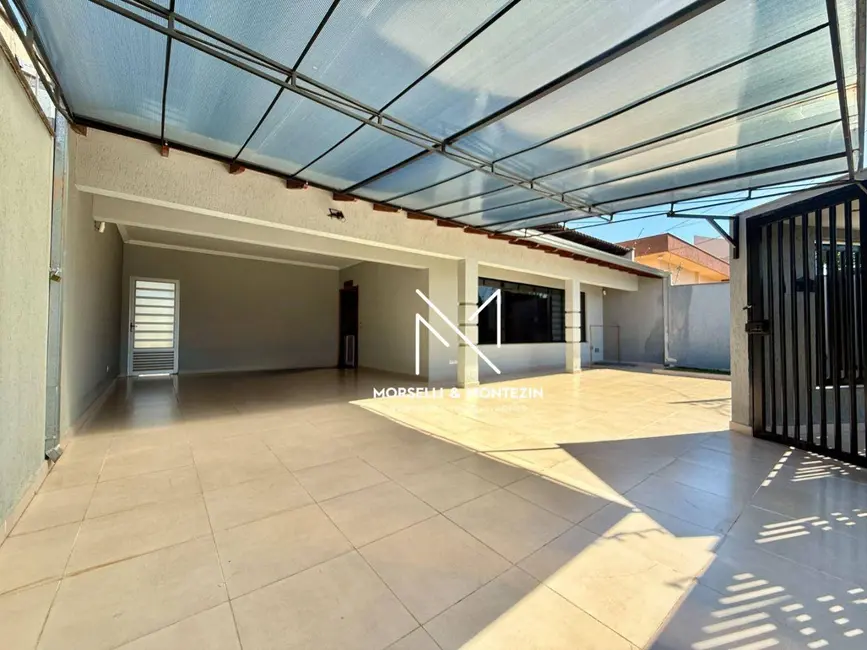 Casa com 3 quartos à venda, 384m2 em Brasília, Londrina - PR - imagem 3 Foto 3 de Casa com 3 quartos à venda, 384m2 em Brasília, Londrina - PR