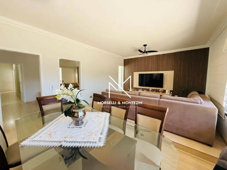 Casa com 3 quartos à venda, 384m2 em Brasília, Londrina - PR - imagem 5 Foto 5 de Casa com 3 quartos à venda, 384m2 em Brasília, Londrina - PR