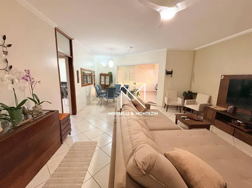 Casa com 3 quartos à venda, 450m2 em San Fernando, Londrina - PR - imagem 6 Foto 6 de Casa com 3 quartos à venda, 450m2 em San Fernando, Londrina - PR