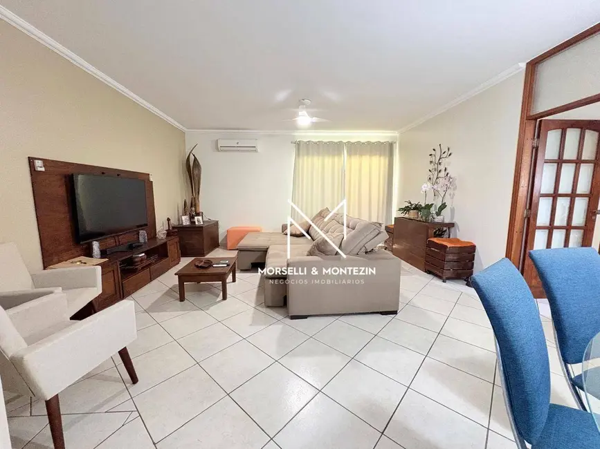 Casa com 3 quartos à venda, 450m2 em San Fernando, Londrina - PR - imagem 7 Foto 7 de Casa com 3 quartos à venda, 450m2 em San Fernando, Londrina - PR