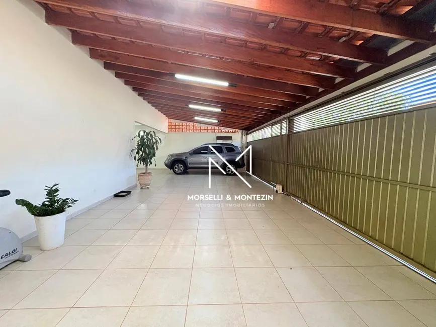 Casa com 3 quartos à venda, 450m2 em San Fernando, Londrina - PR - imagem 3 Foto 3 de Casa com 3 quartos à venda, 450m2 em San Fernando, Londrina - PR