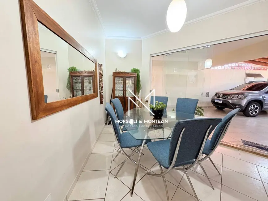 Casa com 3 quartos à venda, 450m2 em San Fernando, Londrina - PR - imagem 9 Foto 9 de Casa com 3 quartos à venda, 450m2 em San Fernando, Londrina - PR