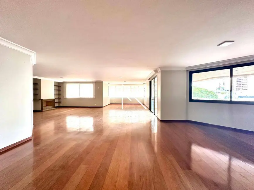 Apartamento com 4 quartos à venda, 726m2 em Centro, Londrina - PR - imagem 5 Foto 5 de Apartamento com 4 quartos à venda, 726m2 em Centro, Londrina - PR