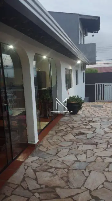 Foto 2 de Sobrado com 3 quartos à venda, 300m2 em Leonor, Londrina - PR