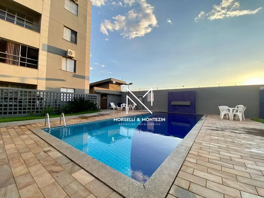 Foto 3 de Apartamento com 3 quartos à venda, 95m2 em Vila Casoni, Londrina - PR